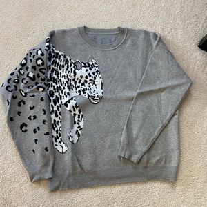 Great leopard sweater size M.